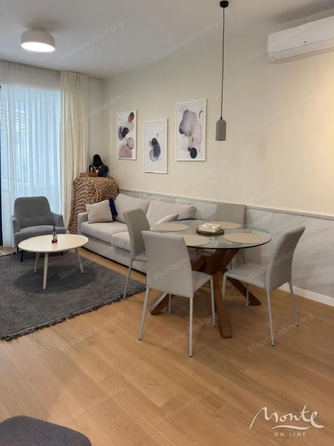 Sale, one bedroom apartment, 54m², Bečići, Budva