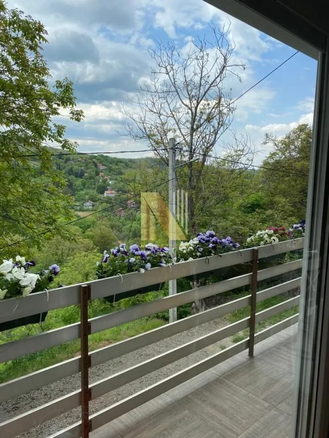Prodaja, kuća, 150m², Rakovac, Novi Sad Sve Podlokacije