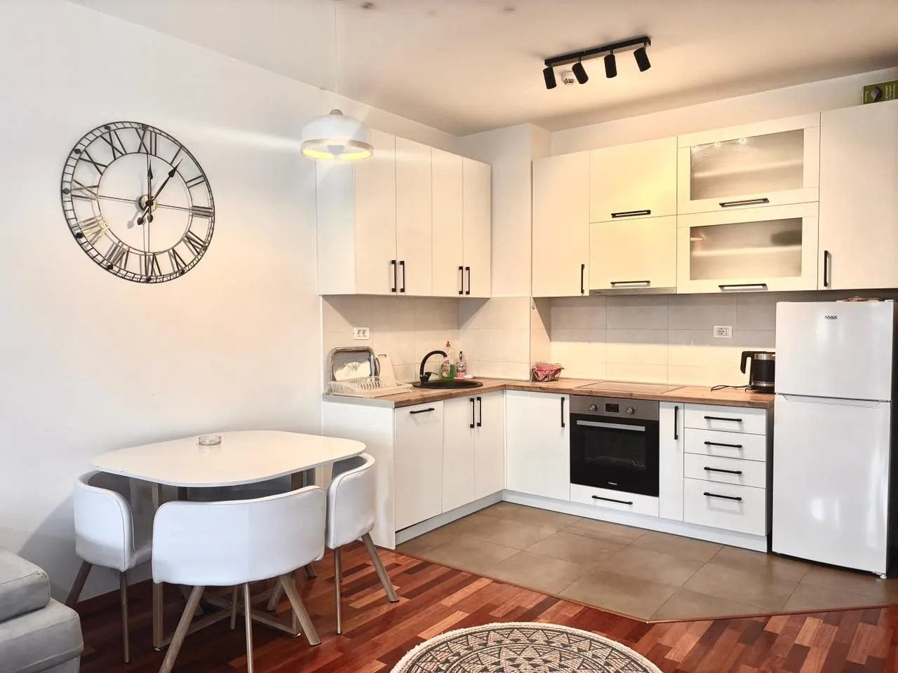 Izdavanje, jednosoban stan, 52m², City Kvart, Podgorica