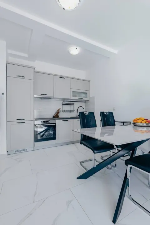Stan-na-dan, jednosoban stan, 50m², Pržno, Budva