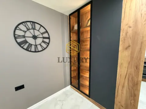 Izdavanje, kuća, 360m², Zagorič, Podgorica - image 11