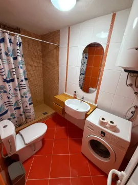 Izdavanje, dvosoban stan, 90m², Buljarica, Budva - image 24