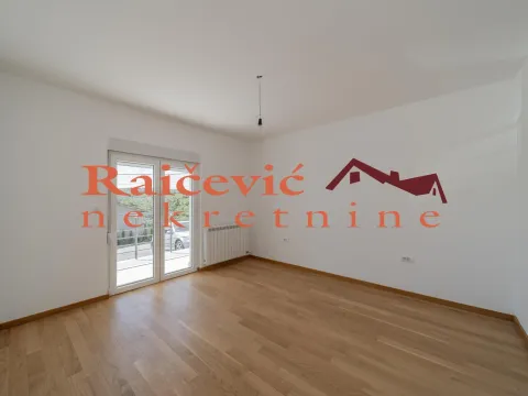 Prodaja, trosoban stan, 95m², Grocka, Beograd - image 9