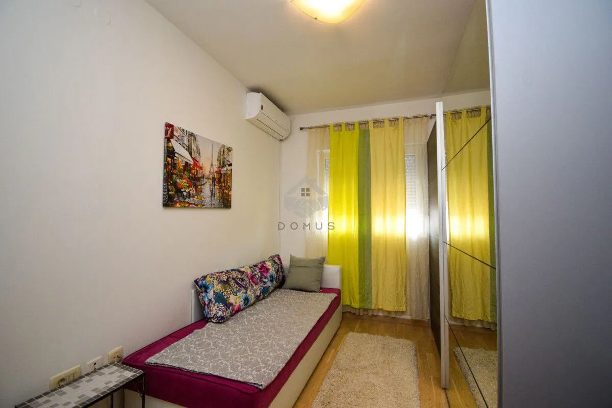 Rent, two bedroom apartment, 70m², City Kvart, Podgorica