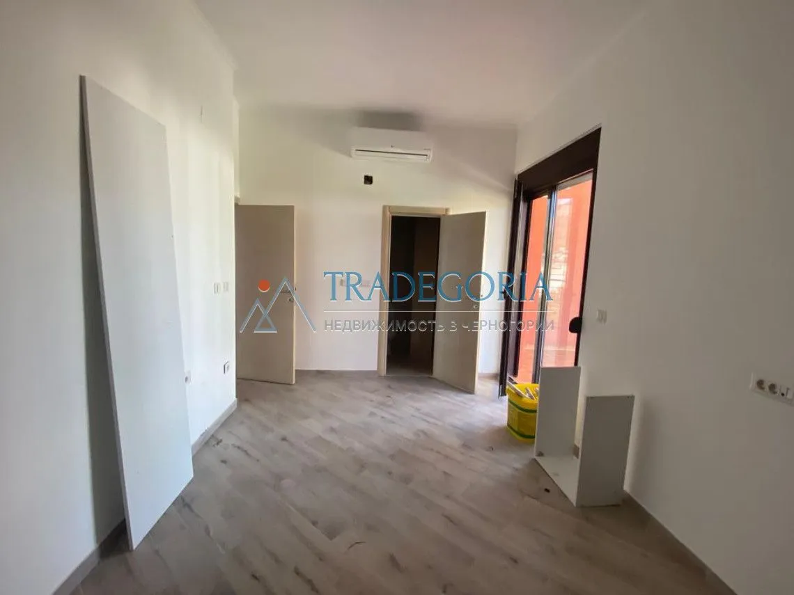 Prodaja, trosoban stan, 227m², Dobra Voda, Bar