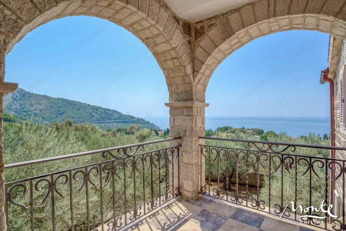Sale, house, 480m², Reževići, Budva