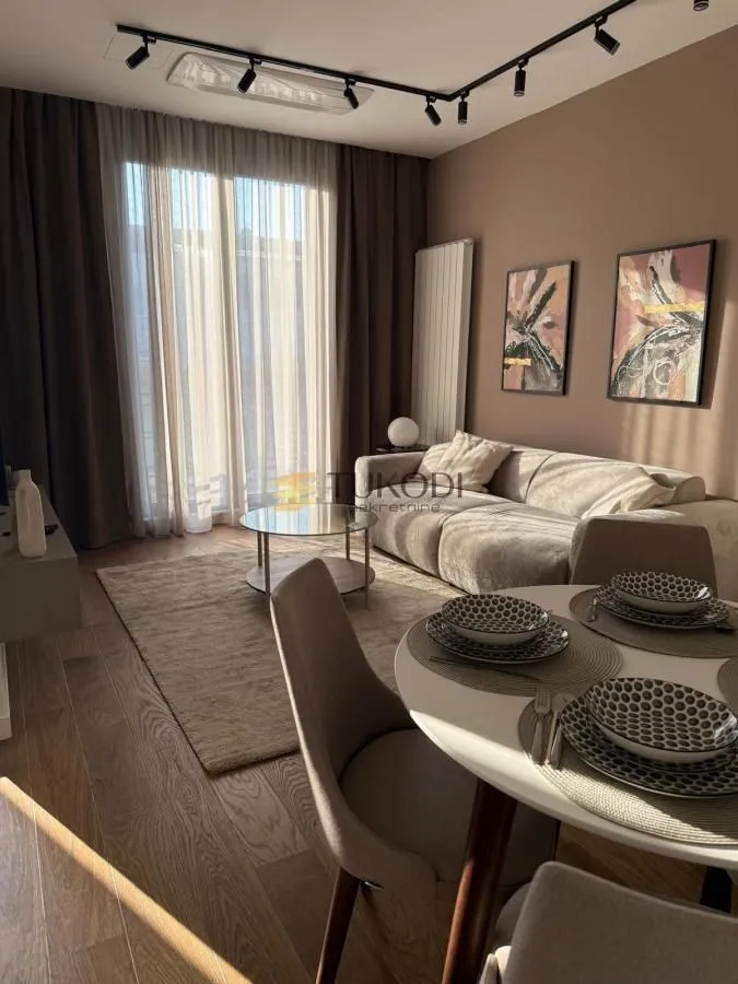 Rent, two bedroom apartment, 55m², Kalenić Pijaca, Vračar Sve Podlokacije
