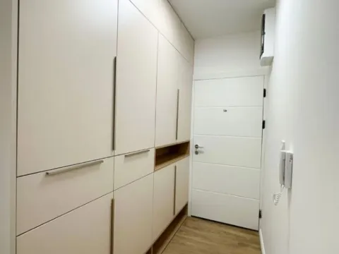 Rent, two bedroom apartment, 64m², Cetinje, Crna Gora - image 4