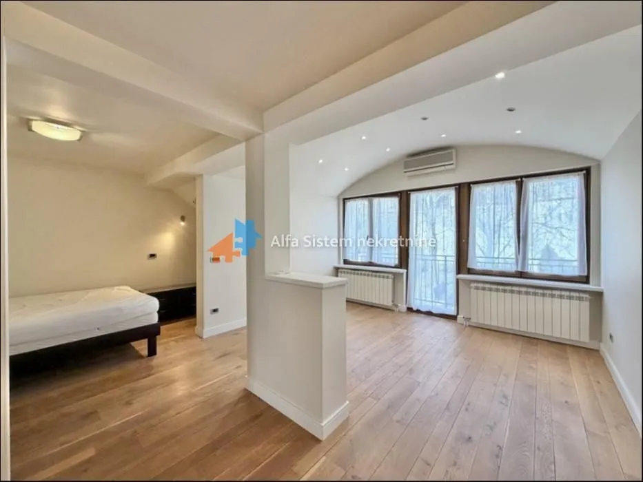 Rent, house, 300m², Čukarica, Beograd