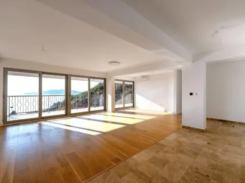 Sale, three bedroom apartment, 160m², Pržno, Budva