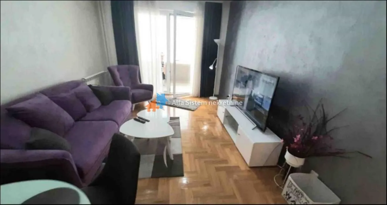 Izdavanje, četvorosoban stan, 96m², Vračar Sve Podlokacije, Beograd