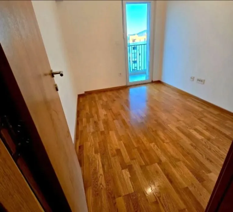 Prodaja, dvosoban stan, 72m², Stari Aerodrom, Podgorica