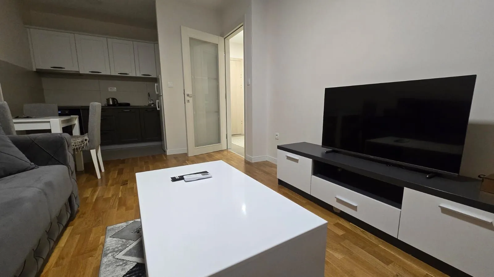 Rent, one bedroom apartment, 44m², Pobrežje, Podgorica