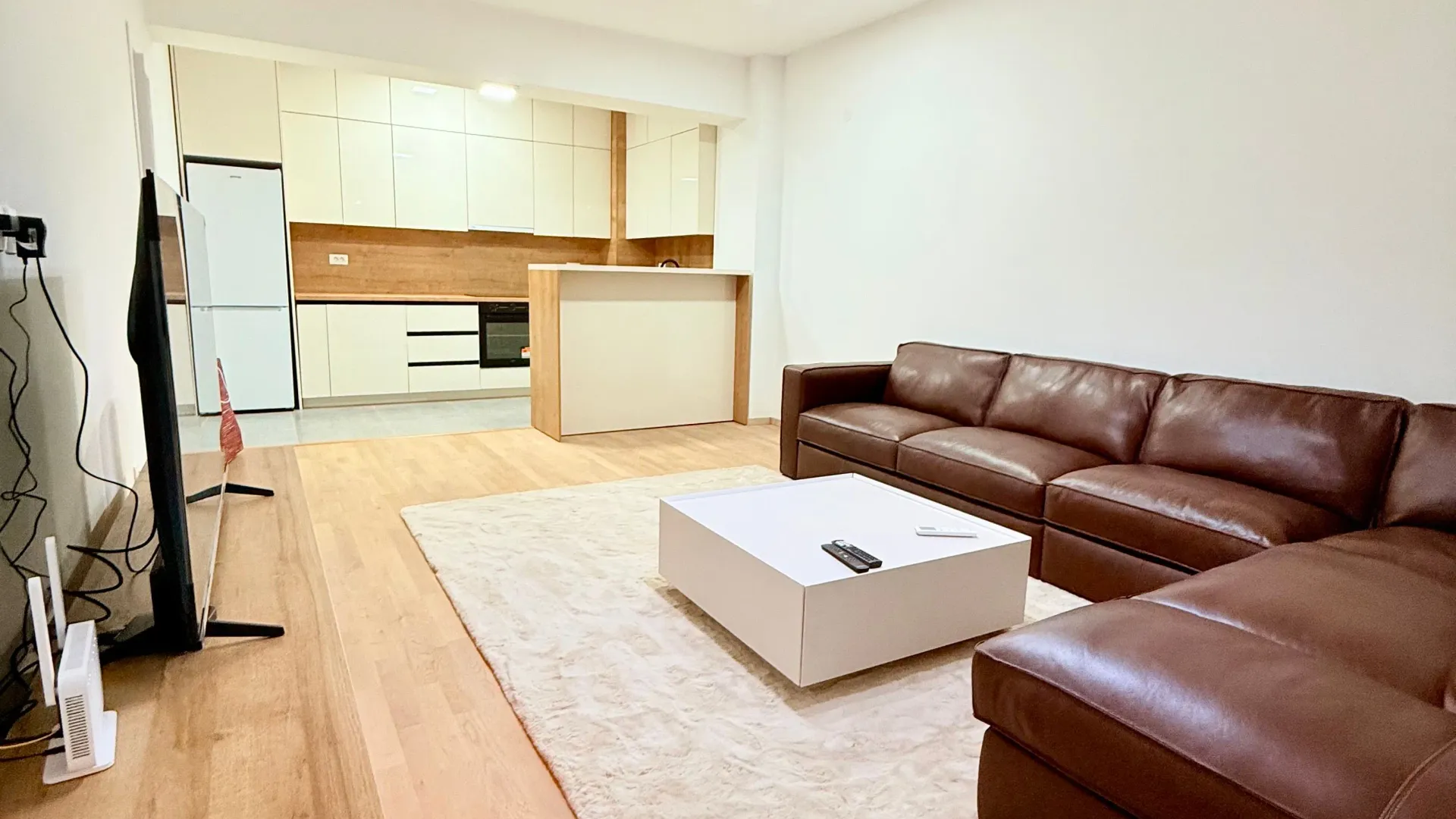 Izdavanje, dvosoban stan, 80m², Vezirov Most, Podgorica