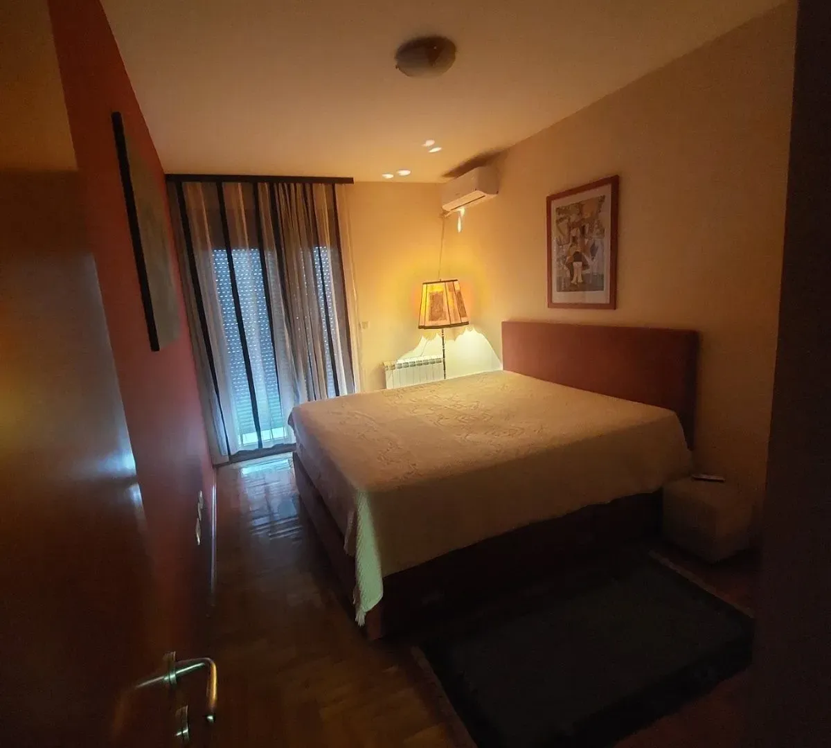 Izdavanje, trosoban stan, 105m², Preko Morače, Podgorica