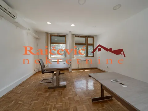Izdavanje, poslovni prostor, 195m², Savski Venac, Beograd