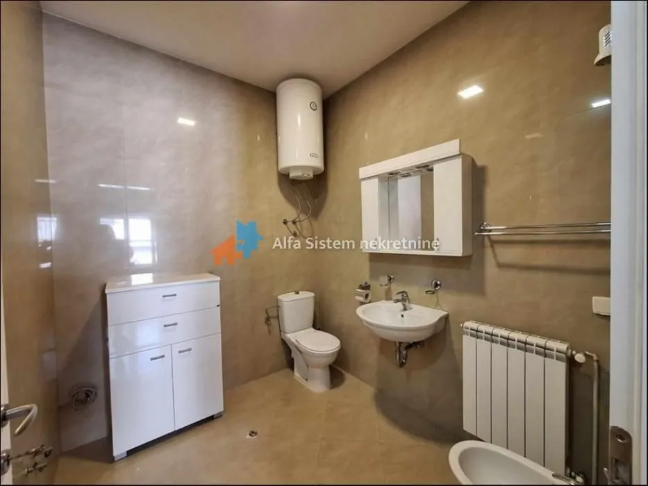 Rent, house, 220m², Senjak, Beograd