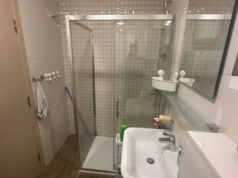 Izdavanje, dvosoban stan, 74m², City Kvart, Podgorica - image 12