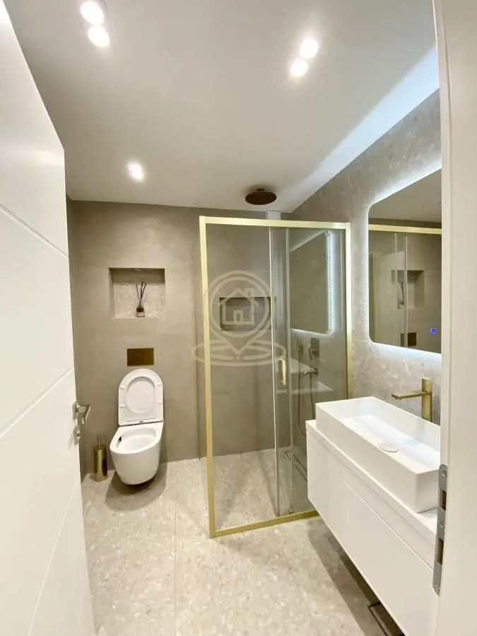 Prodaja, trosoban stan, 64m², Medijana, Niš