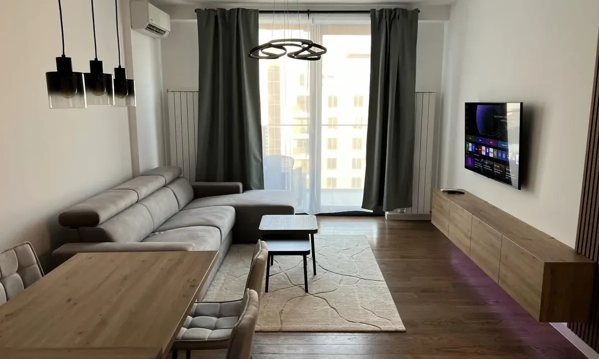 Izdavanje, jednosoban stan, 55m², Bulevar, Niš