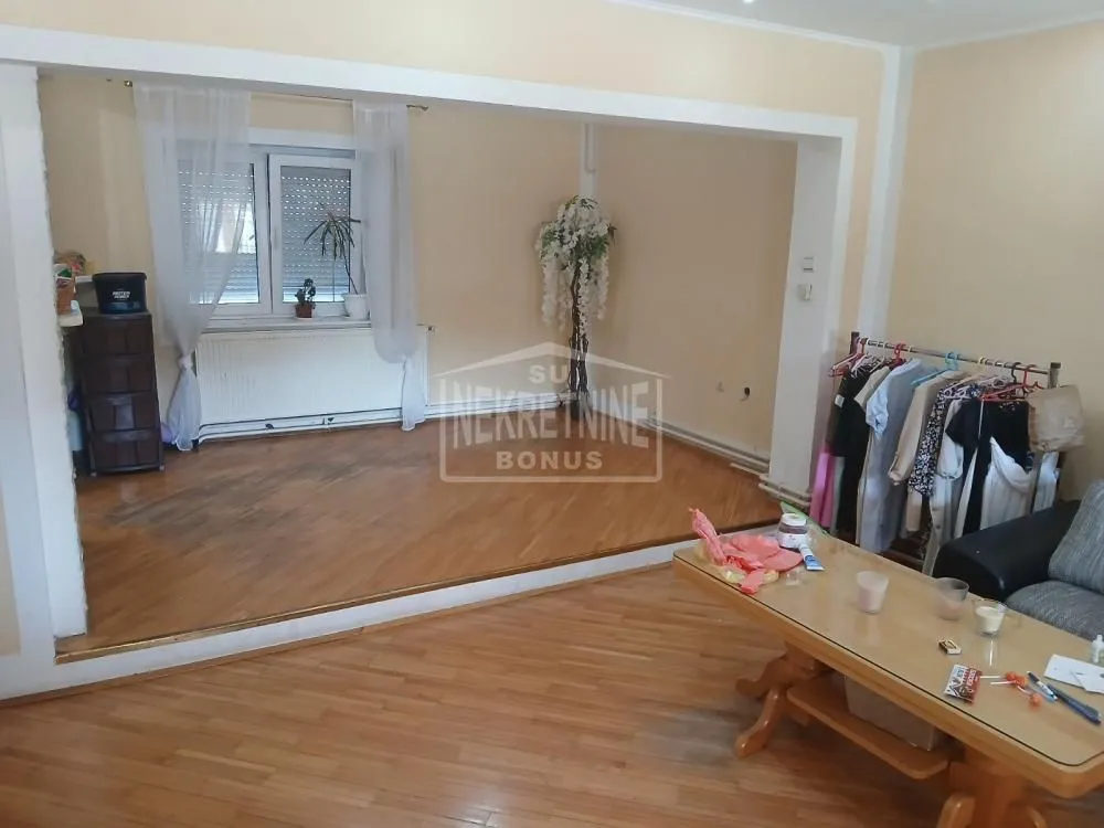 Prodaja, kuća, 220m², Dudova Šuma, Subotica