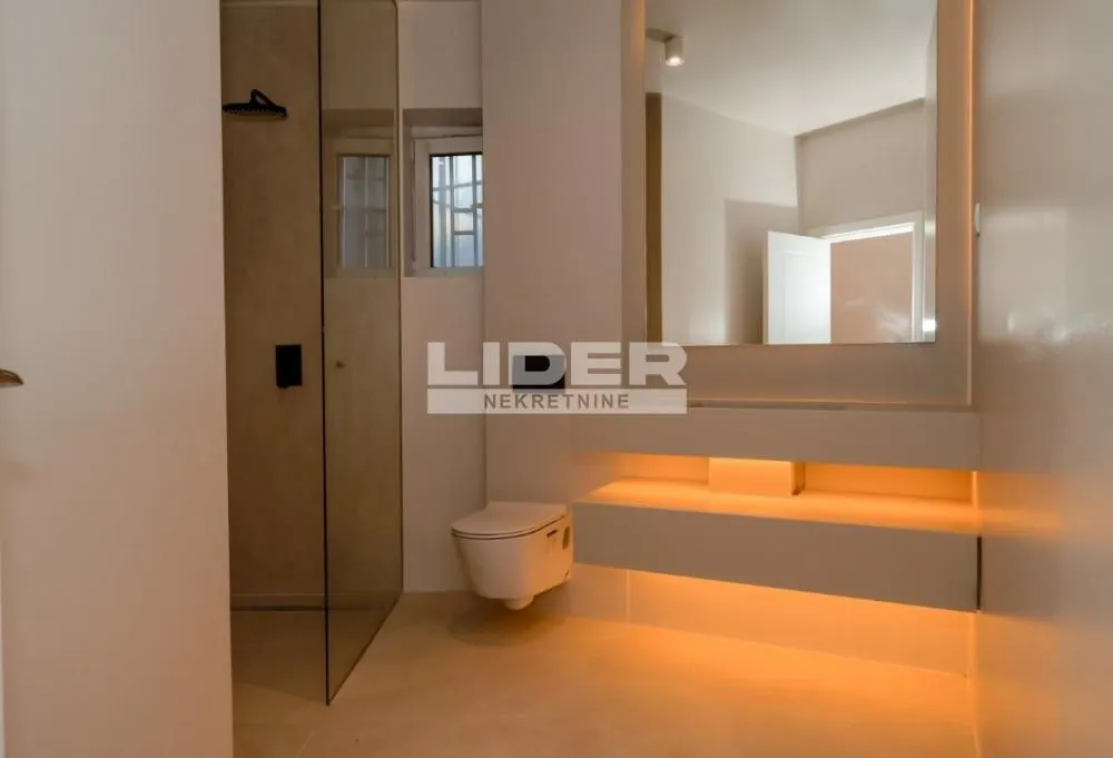 Sale, three bedroom apartment, 116m², Stari Grad, Beograd