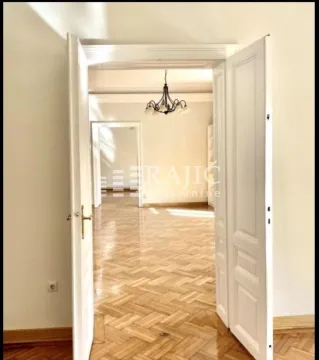 Rent, apartment, 240m², Stari Grad, Beograd - image 3