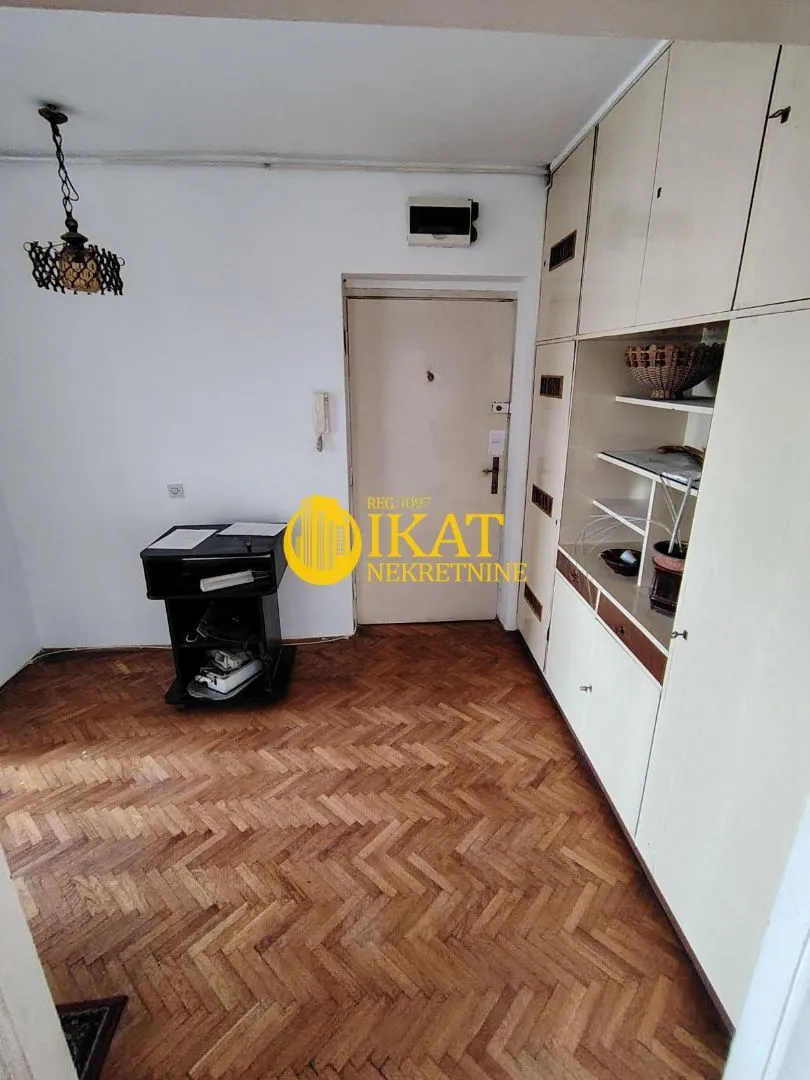 Sale, three bedroom apartment, 73m², Vračar Sve Podlokacije, Beograd