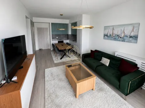 Izdavanje, trosoban stan, 84m², Savski Venac, Beograd - image 2
