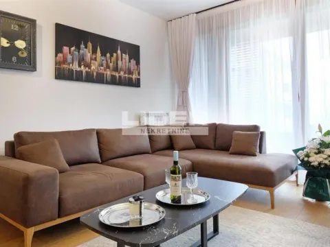 Izdavanje, trosoban stan, 88m², Savski Venac, Beograd - image 9