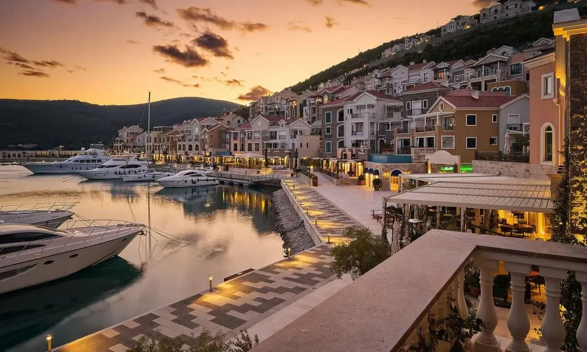 Sale, two bedroom apartment, 105m², Luštica Bay, Tivat