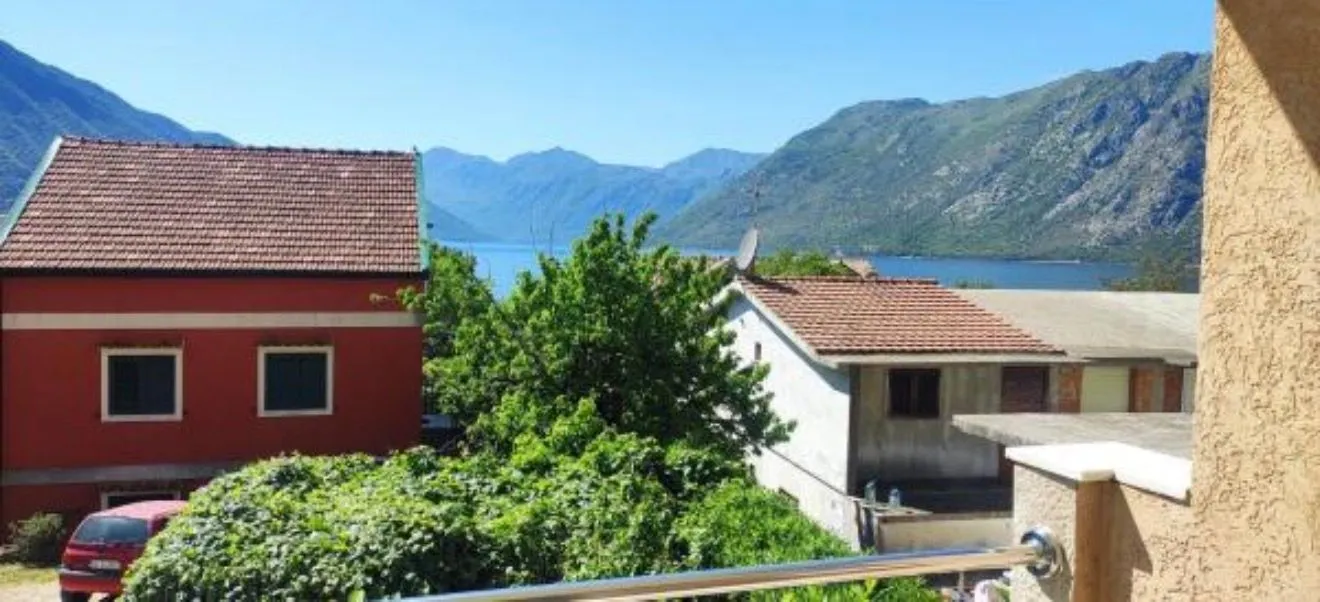 Rent, office space, 500m², Dobrota, Kotor