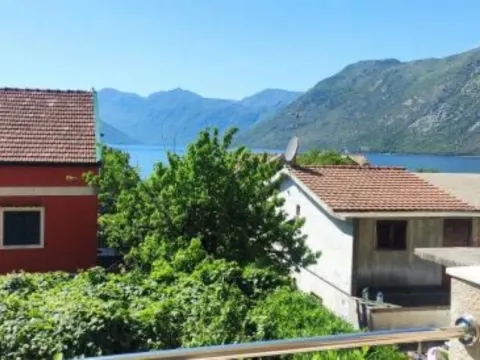Rent, office space, 150m², Dobrota, Kotor - image 17
