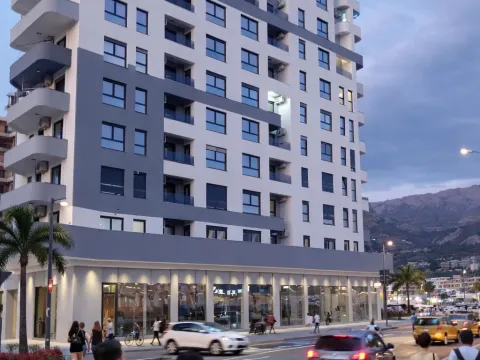 Sale, one bedroom apartment, 43m², Centar, Bar - image 1