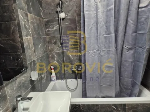 Izdavanje, četvorosoban stan, 105m², Novi Beograd Sve Podlokacije, Beograd - image 9