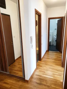 Rent, two bedroom apartment, 75m², City Kvart, Podgorica - image 6