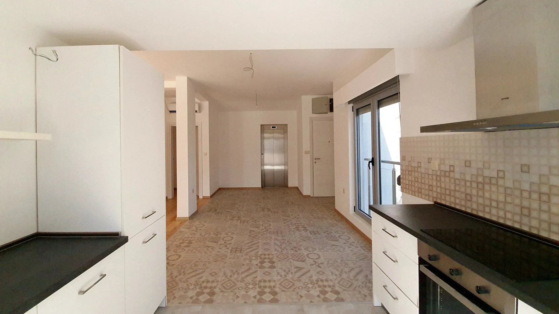 Sale, studio apartment, 171m², Petrovac, Budva