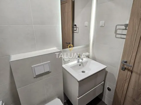 Izdavanje, trosoban stan, 96m², City Kvart, Podgorica - image 9