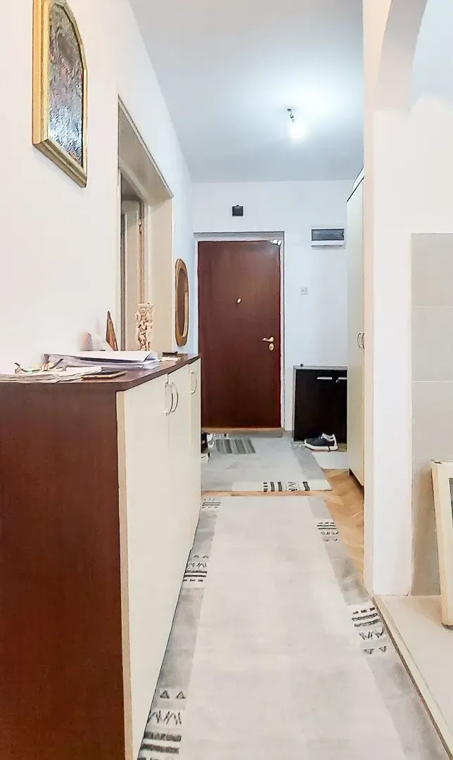 Prodaja, trosoban stan, 74m², Aleksinac, Niš