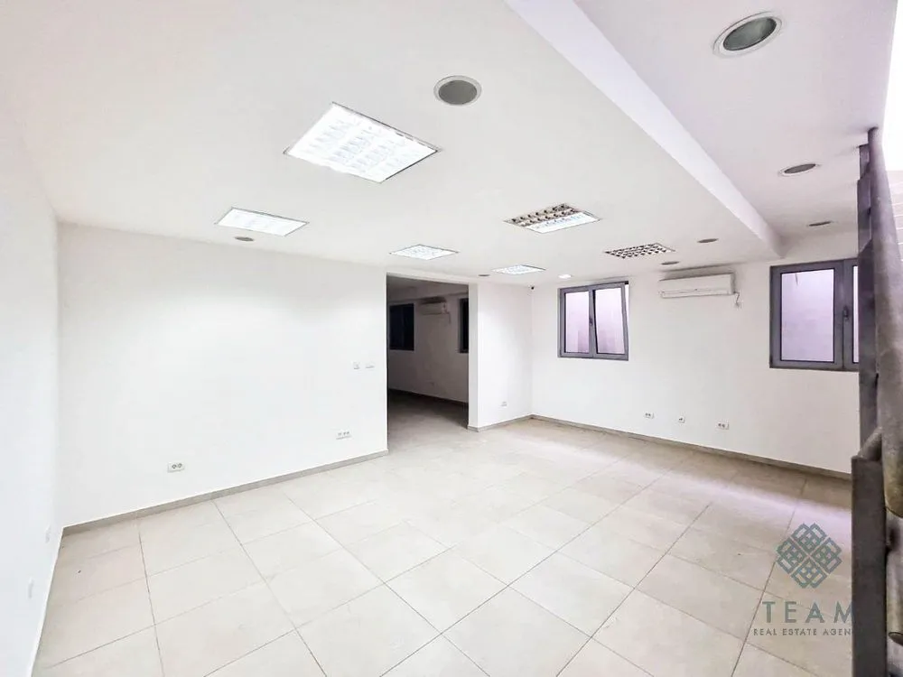 Rent, office space, 180m², Tološka šuma, Podgorica