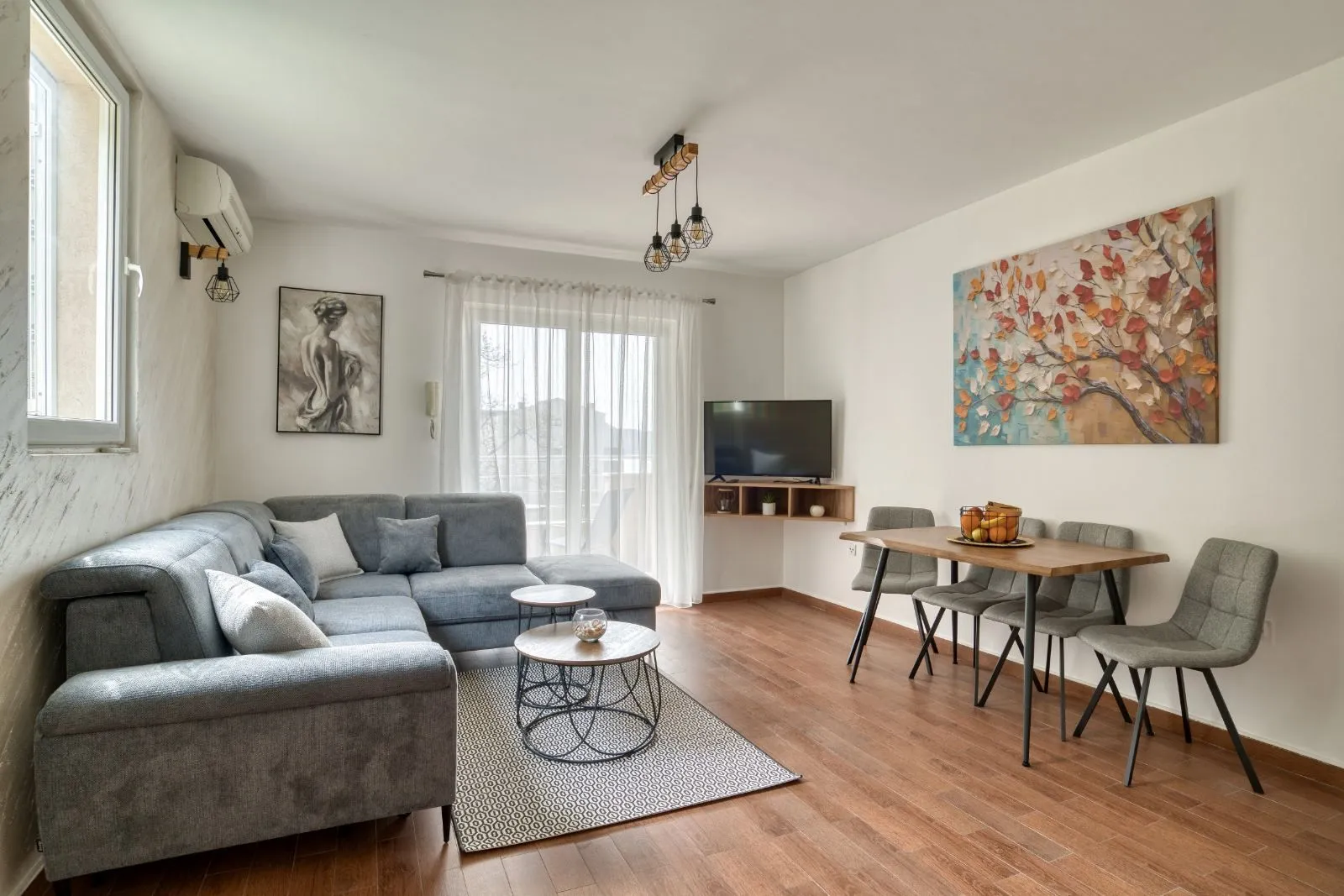 Rent, one bedroom apartment, 51m², Rafailovići, Budva
