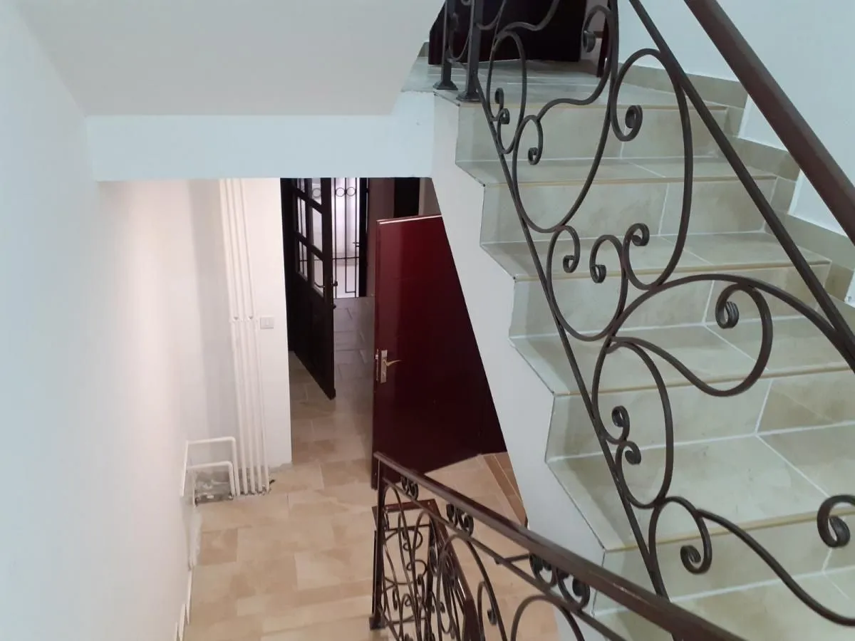 Rent, office space, 90m², Centar, Niš