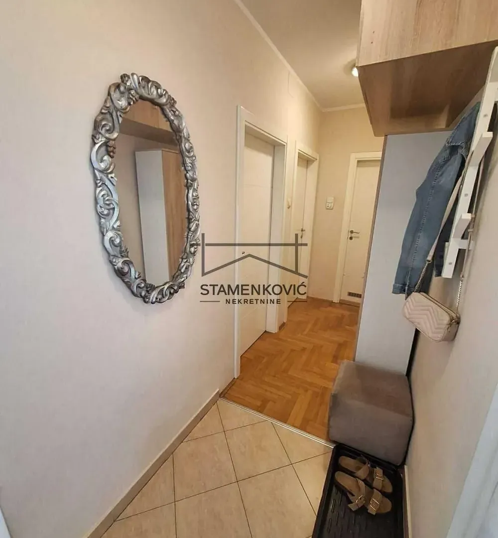 Prodaja, dvosoban stan, 52m², Grbavica, Novi Sad Sve Podlokacije