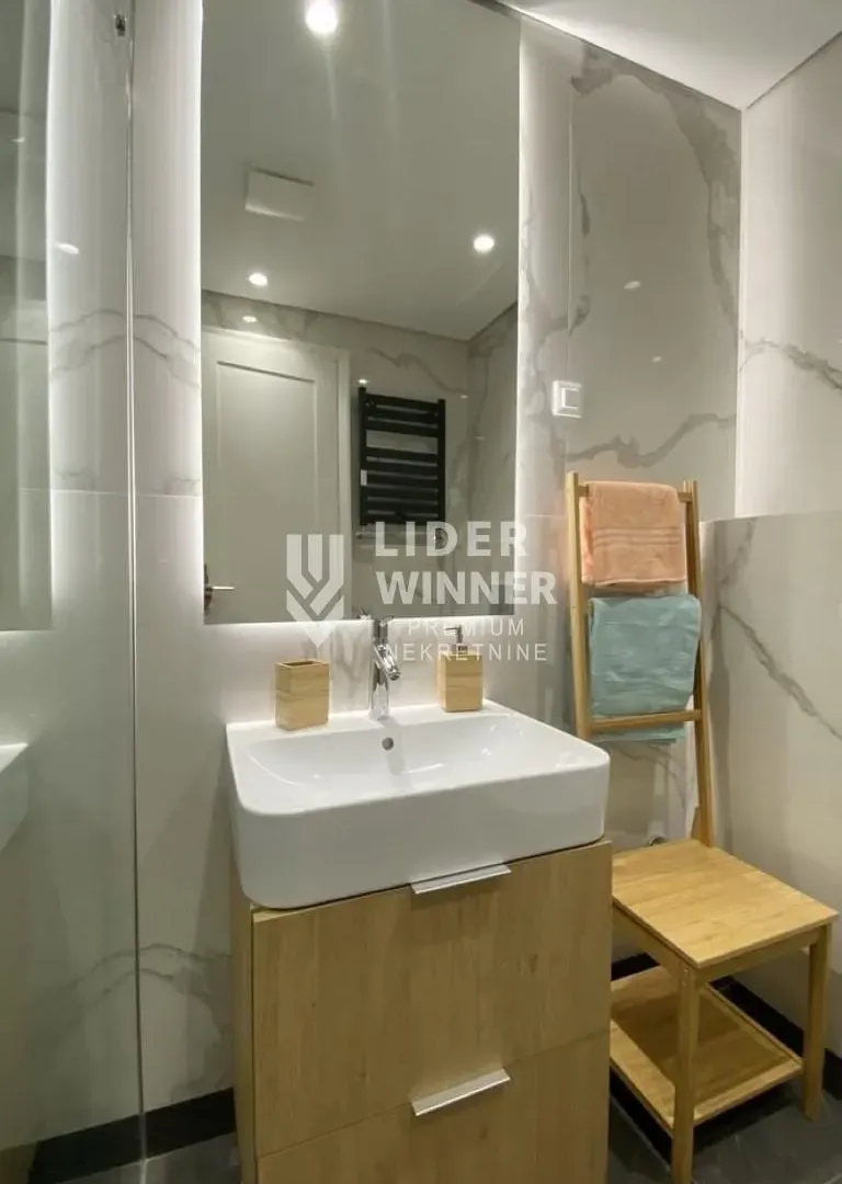 Rent, two bedroom apartment, 63m², Savski Venac, Beograd