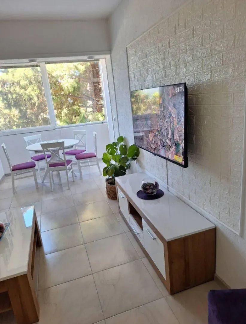 Izdavanje, jednosoban stan, 50m², Kava, Tivat