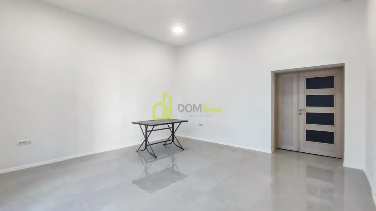Izdavanje, poslovni prostor, 55m², Centar, Podgorica