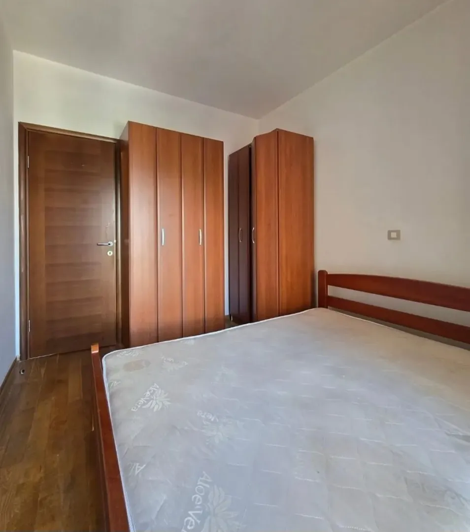 Izdavanje, jednosoban stan, 46m², Krivi Most, Podgorica