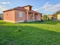 Izdavanje, kuća, 137m², Donji Kokoti, Podgorica - image 14