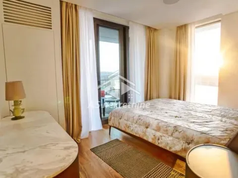 Izdavanje, četvorosoban stan, 142m², Savski Venac, Beograd - image 11
