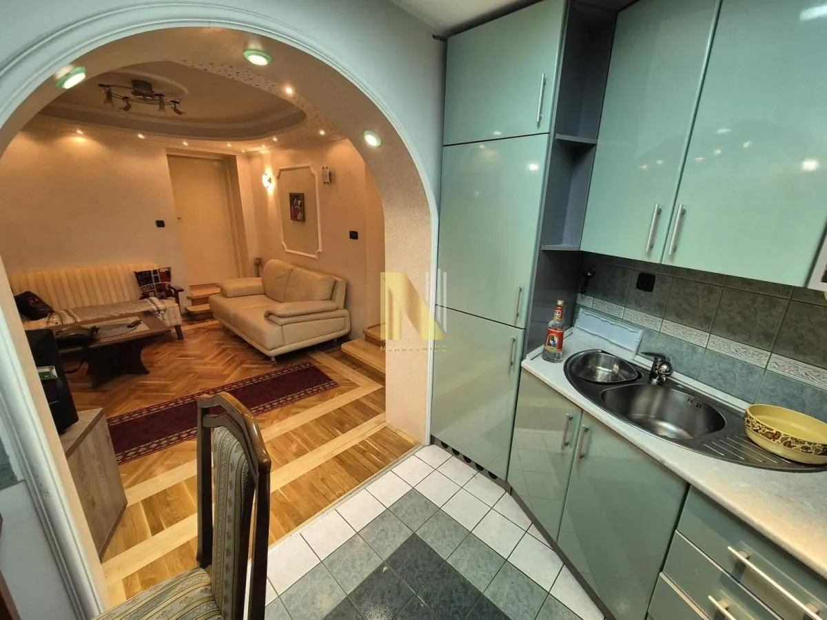 Izdavanje, dvosoban stan, 53m², Klisa, Novi Sad Sve Podlokacije